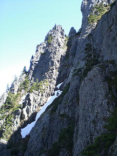 Views along the traverse from N to Middle Peak.